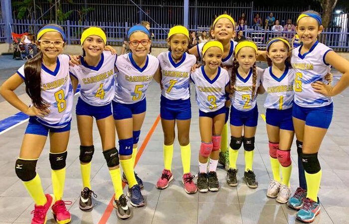 girls volleyball team